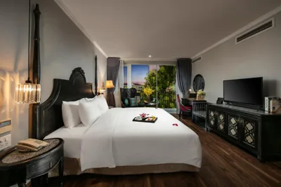 Junior Suite con balcón — Shining Central Hotel & Spa
